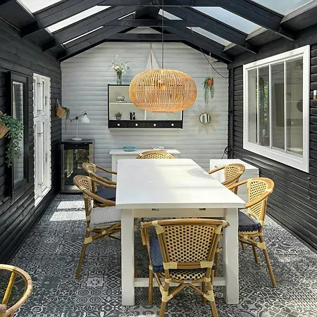 Vakantiehuis Bright Oasis With Private Wellness In Gilleleje